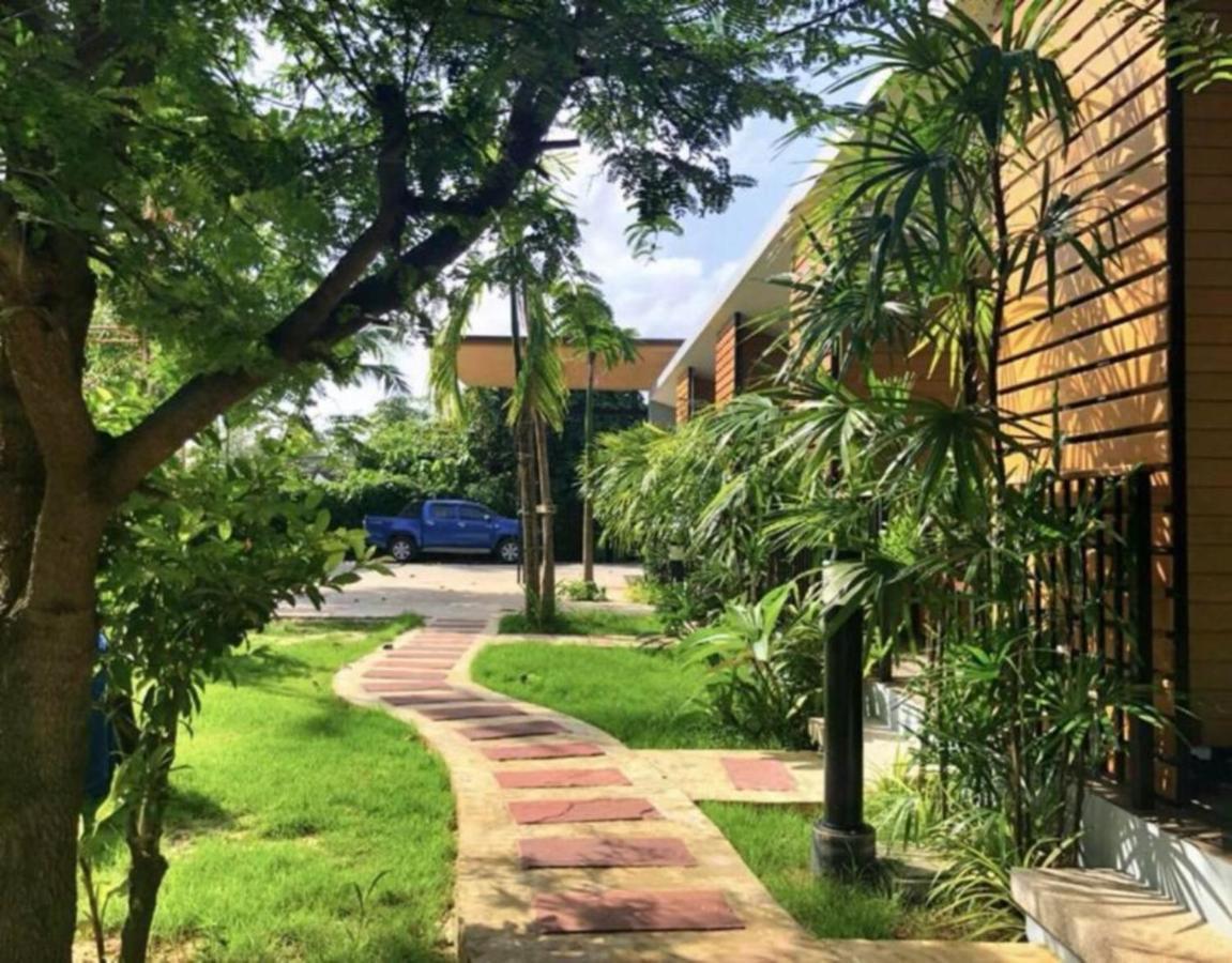 Phumi Resort Thalang Buitenkant foto